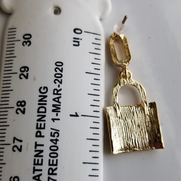 3/25🦋Rhinestone Iridescent Gold Trendy Lock Earrings New - Picture 3 of 4